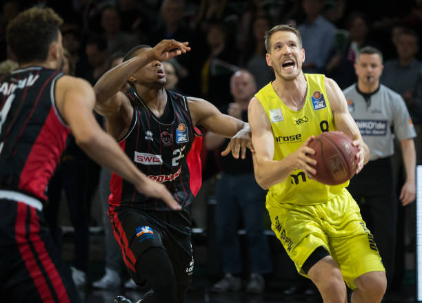 客场以1 客场以1