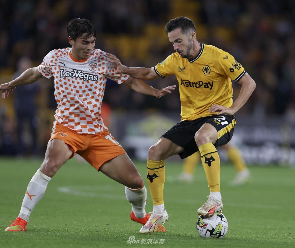 短跑选手在 短跑选手在