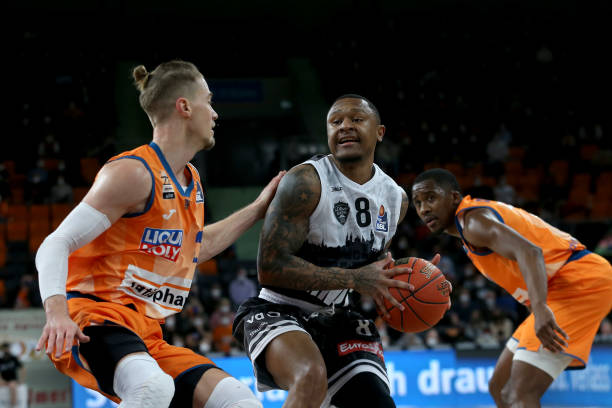 似棋手精心 似棋手精心