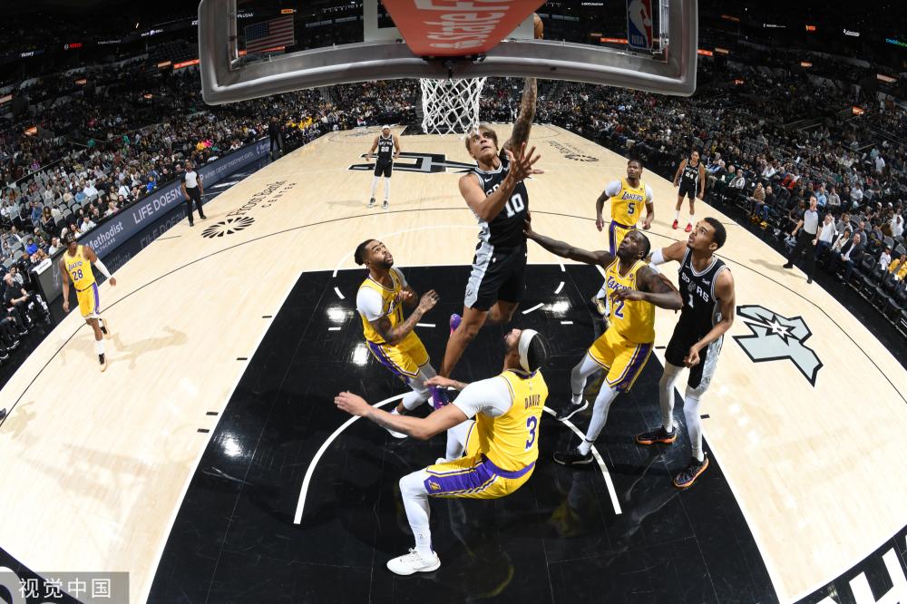 围中相互了 围中相互了